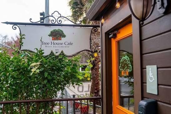 Tree House Cafe exterior sign and entrance