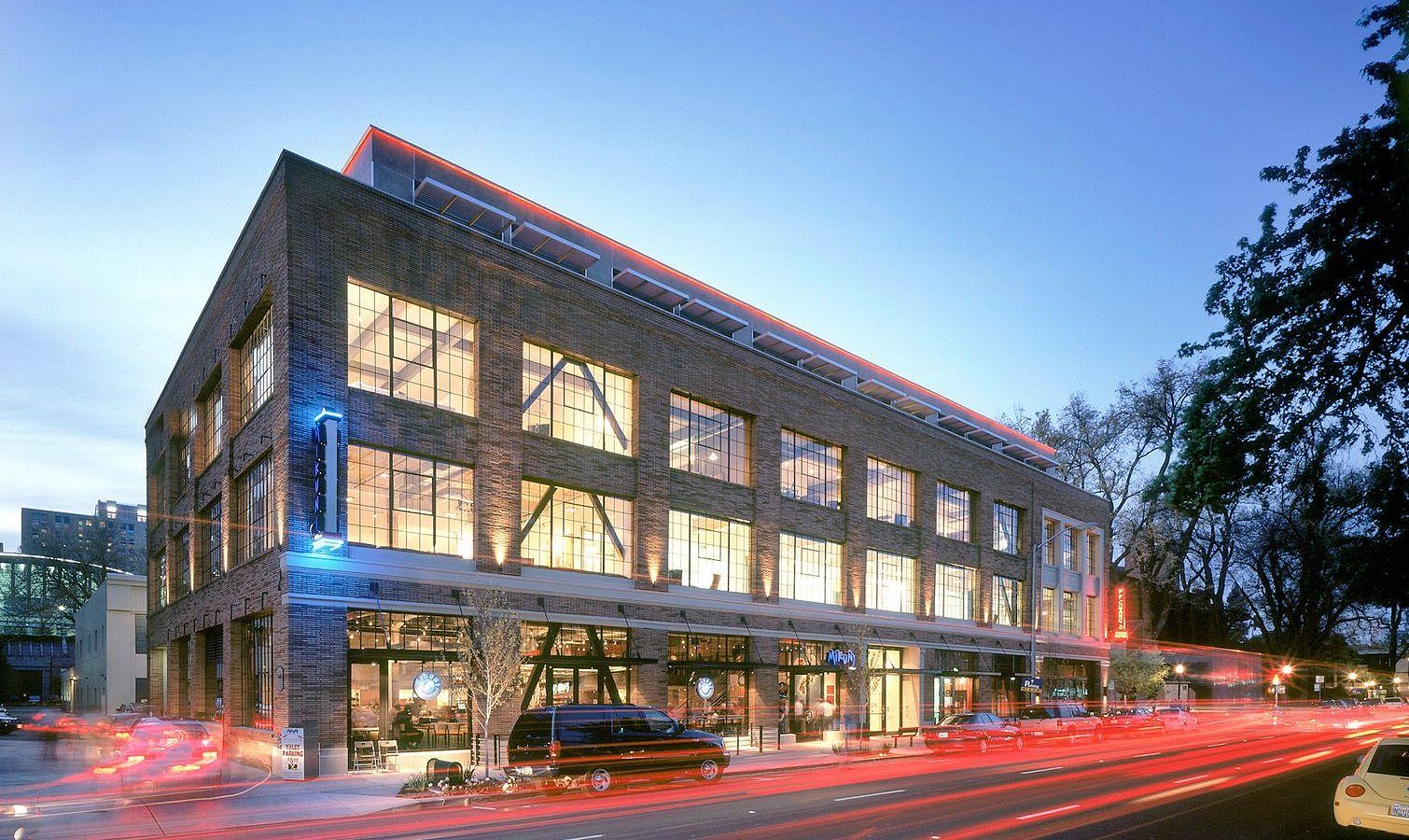 Exterior of Mikuni in Midtown Sacramento at dusk